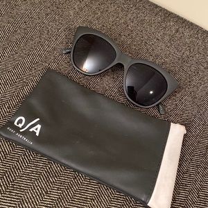 Q/A cat eye sunglasses